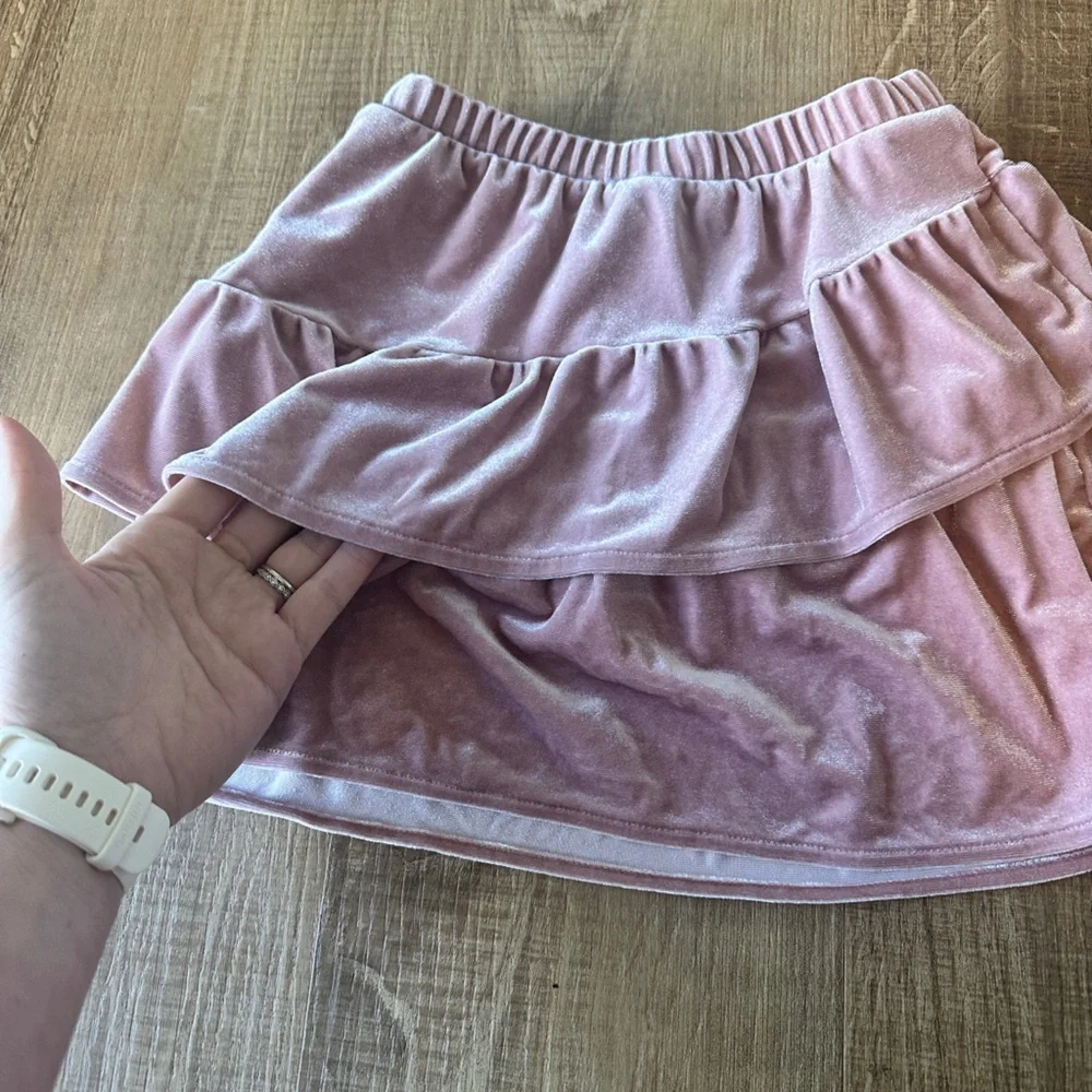 Old Navy Pink Layered “velvet” Skirt‎ size 6-7